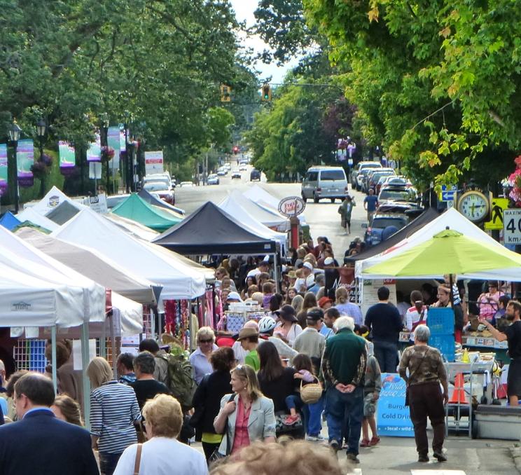 The Oak Bay Summer Market in Victoria, BC