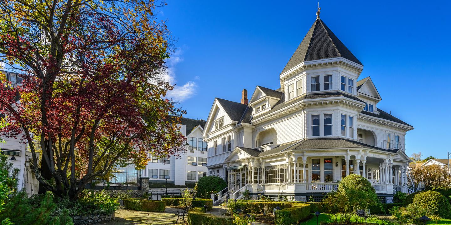 Pendray Inn and Tea House Victorian mansion in Victoria BC
