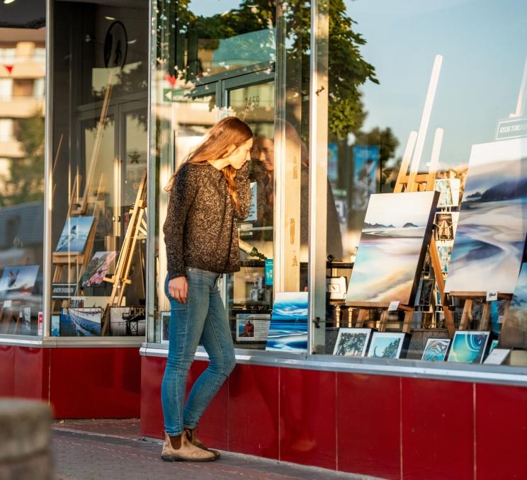 A woman shopping in Sidney, BC