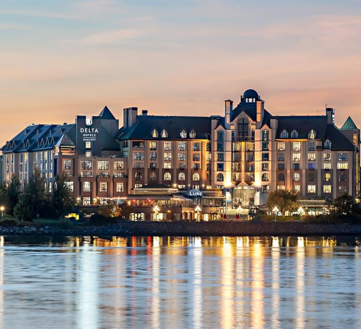 Sunset over the Delta Hotels by Marriott Ocean Pointe Resort in Victoria, BC