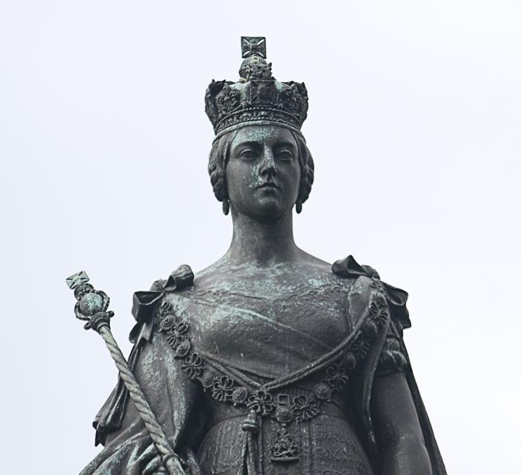 A bronze statue of Queen Victoria in Victoria, BC