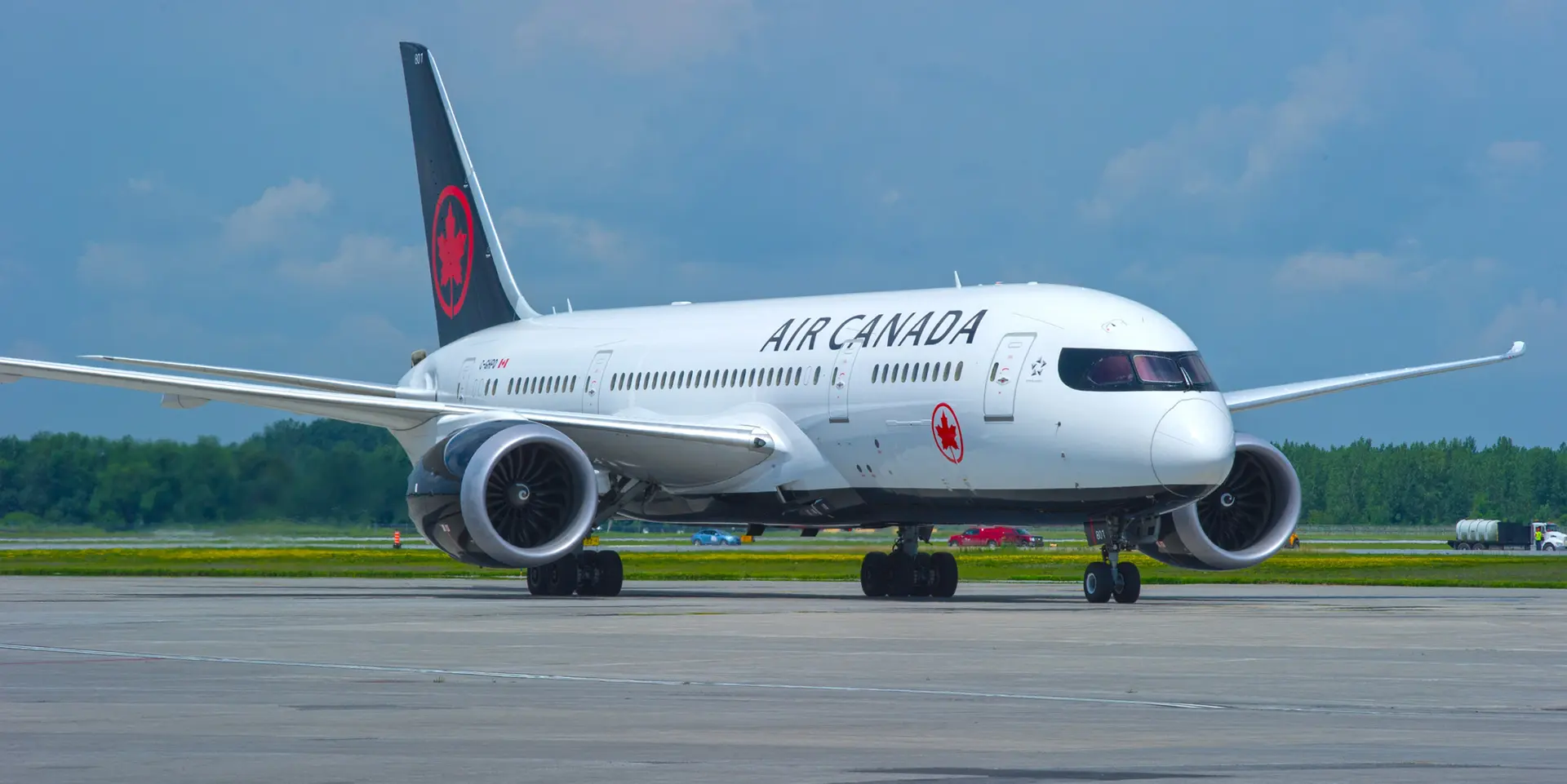Air Canada plane image