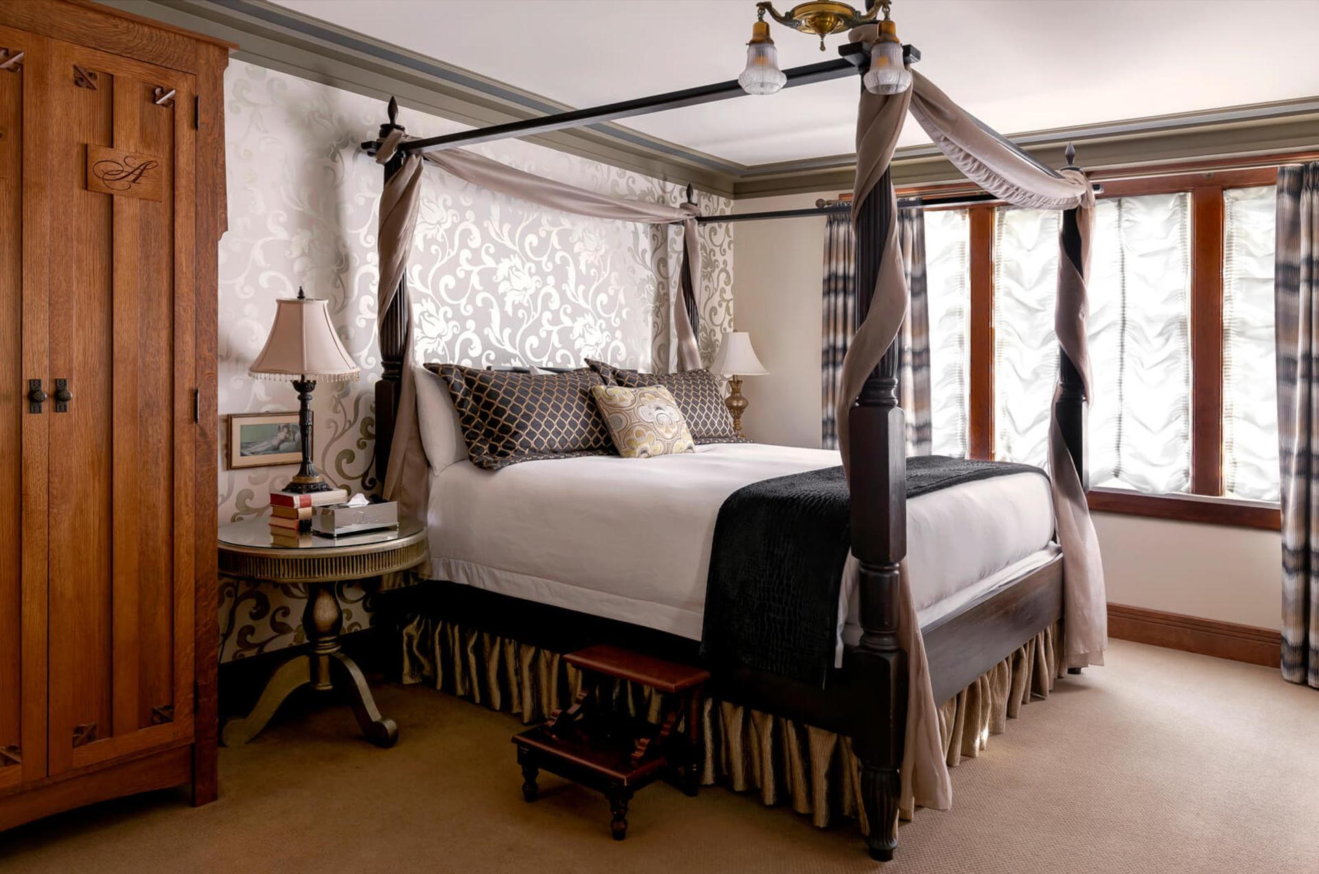 Foxglove room