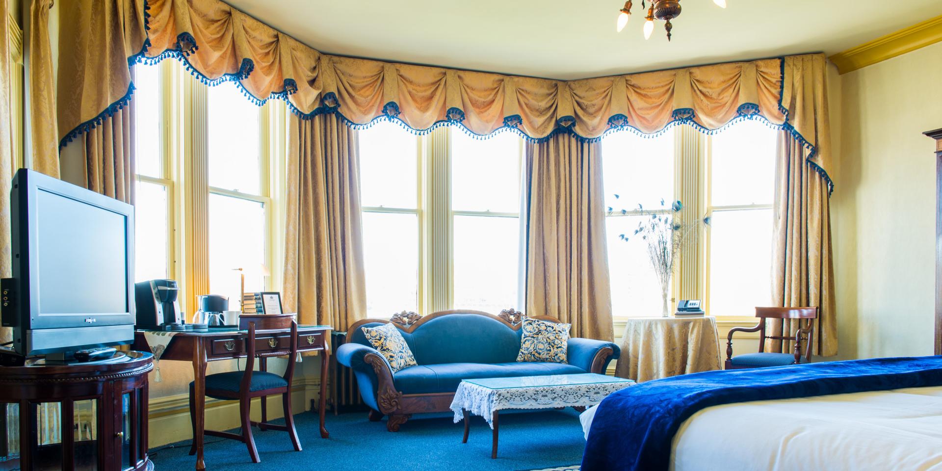 The Pendray Room with panoramic views of Victoria's Inner Harbour.