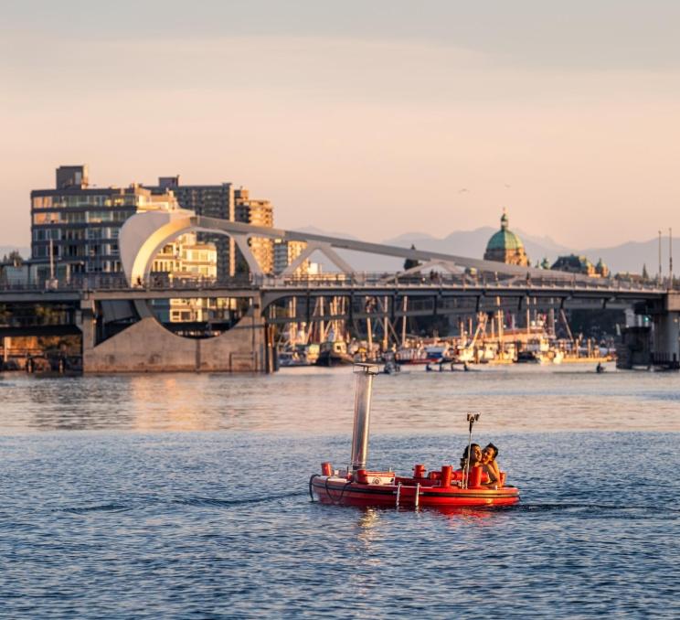 A couple in a hot tub boat in Victoria, BC