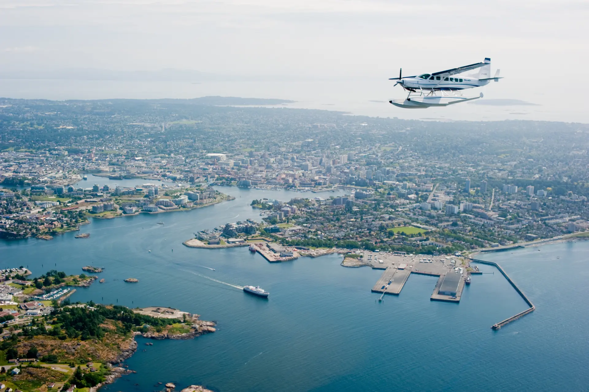 Seair arriving in Victoria harbour.