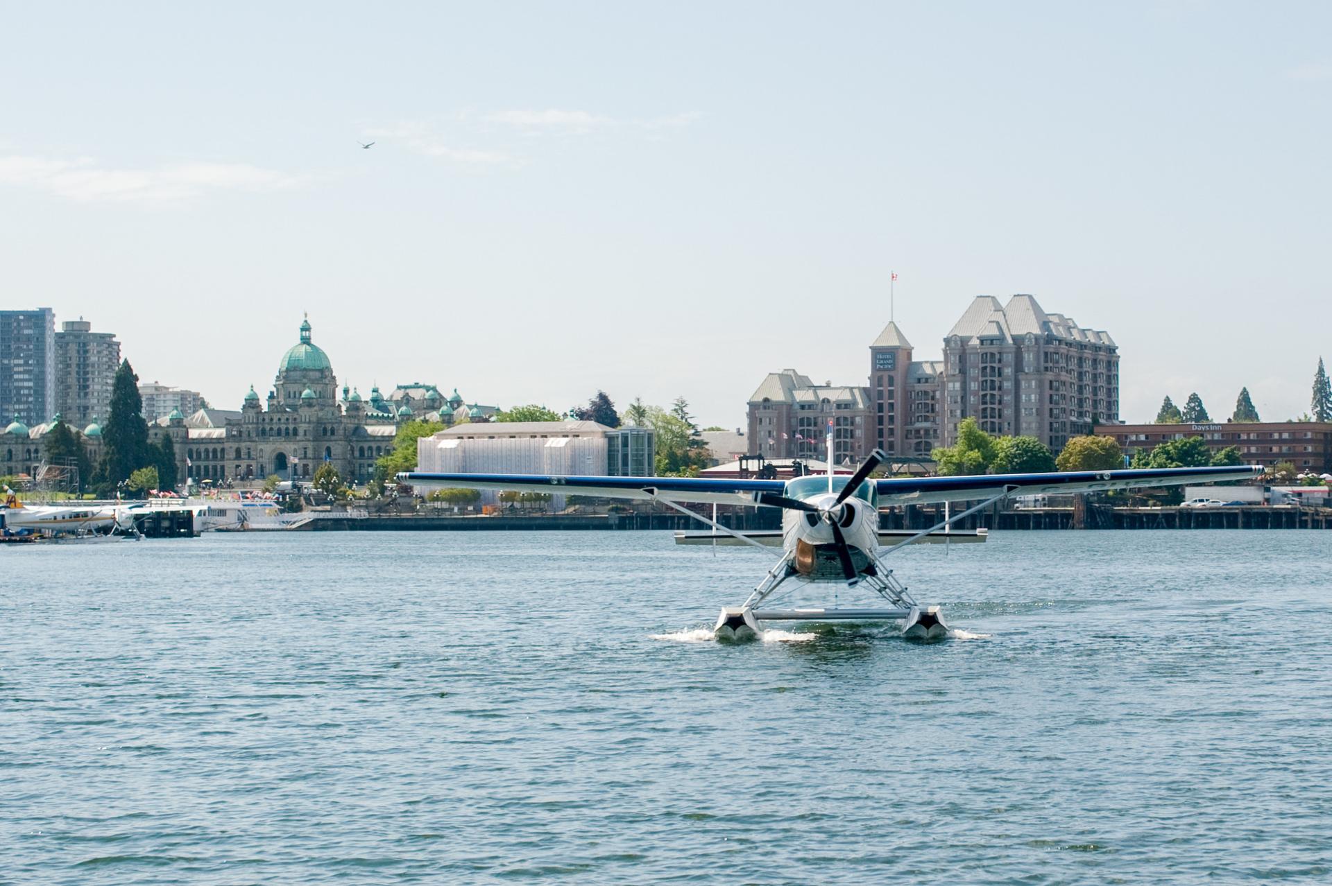 Seair Seaplanes in front of Parliament