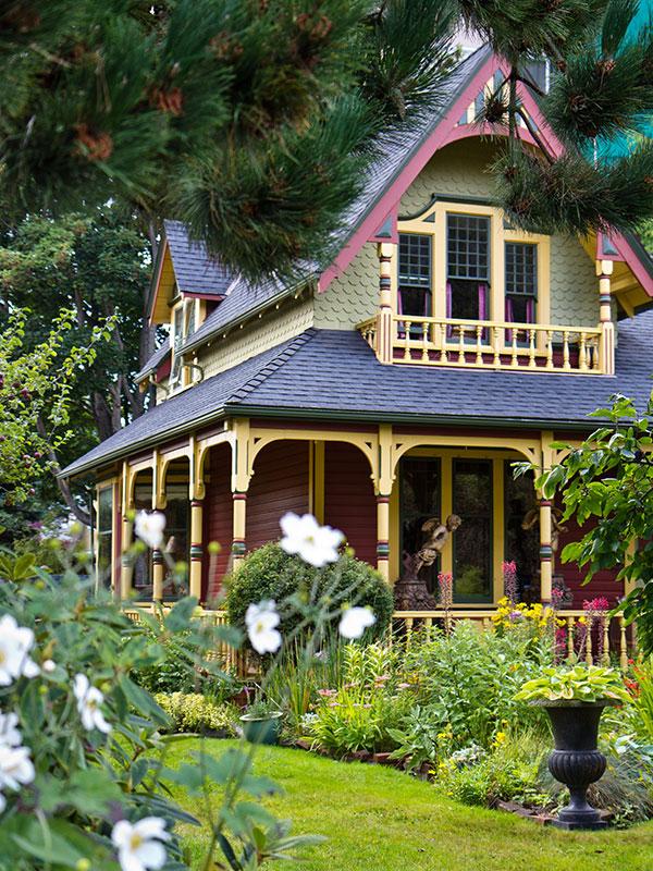 A heritage home in Victoria, BC's James Bay neighbourhood
