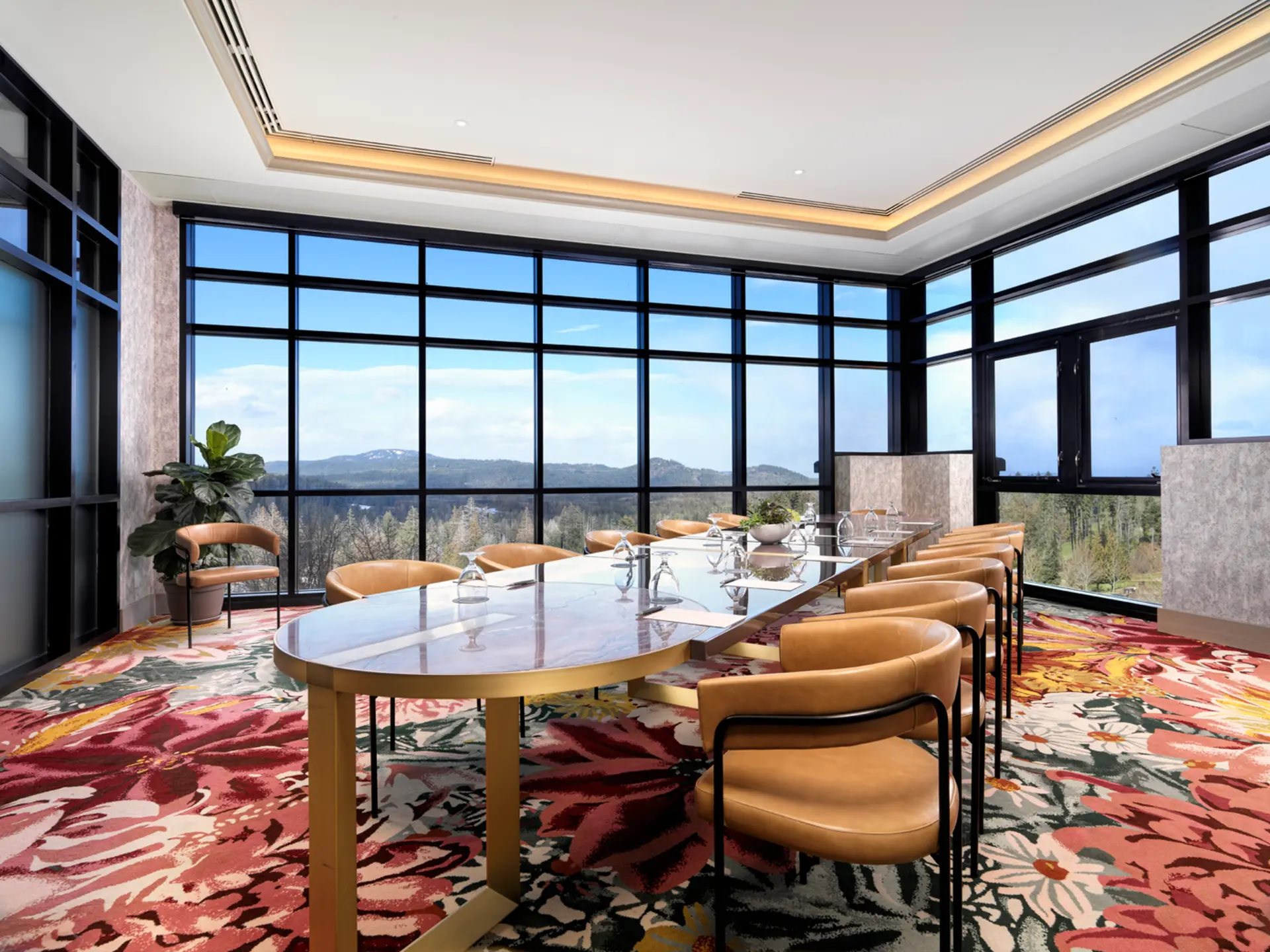 Breakout room for small business meetings. Seating up to 12.