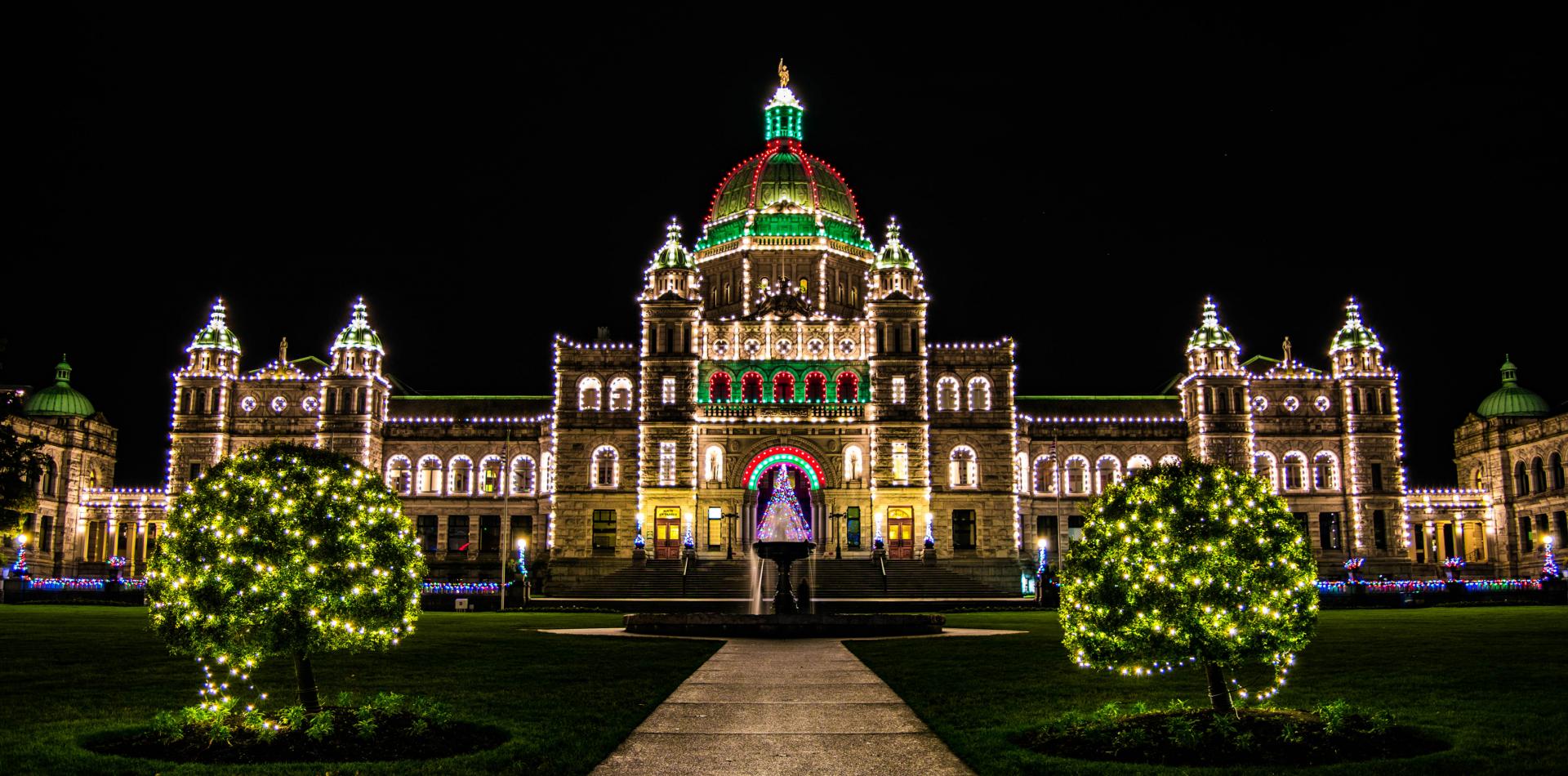 places to visit in victoria during christmas